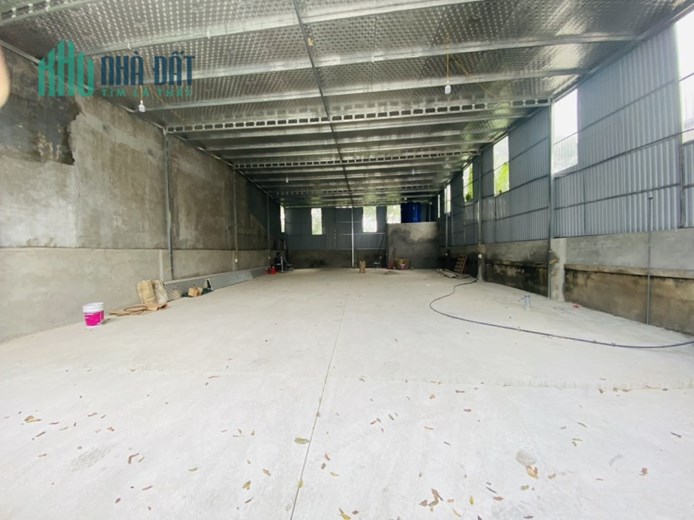 Cho thuê  xưởng tại Ngoại trạch,  Bình Xuyên. 400m2, giá : 15 tr/ tháng.Liên hệ: 0986.454.393