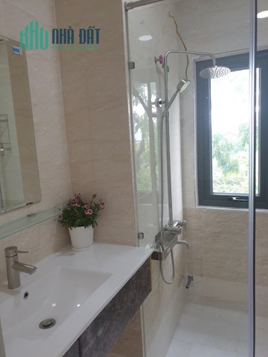 Cho thuê phòng có ban công sát bờ kè Trường Sa, Phú Nhuận - Chỉ 8tr6