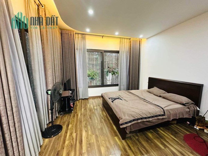 Bản tin siêu Nóng, Phân Lô Hàng Bè Mậu Lương, gara ô tô, NHỈNH 6 tỷ