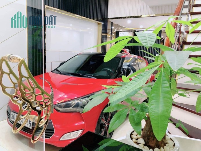 Bản tin siêu Nóng, Phân Lô Hàng Bè Mậu Lương, gara ô tô, NHỈNH 6 tỷ
