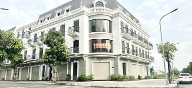 Em chính chủ cần bán gấp căn góc 3 mặt tiền thoáng Vinshophouse Uông Bí