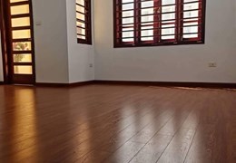 BÁN NHANH NHÀ PHỐ TRUNG KÍNH ,dt:56m*6 Tầng, MT: 5,5m