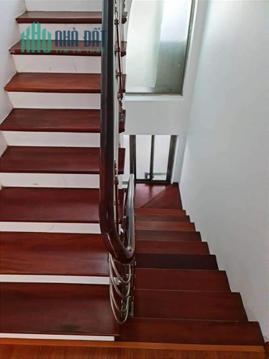 BÁN NHANH NHÀ PHỐ TRUNG KÍNH ,dt:56m*6 Tầng, MT: 5,5m