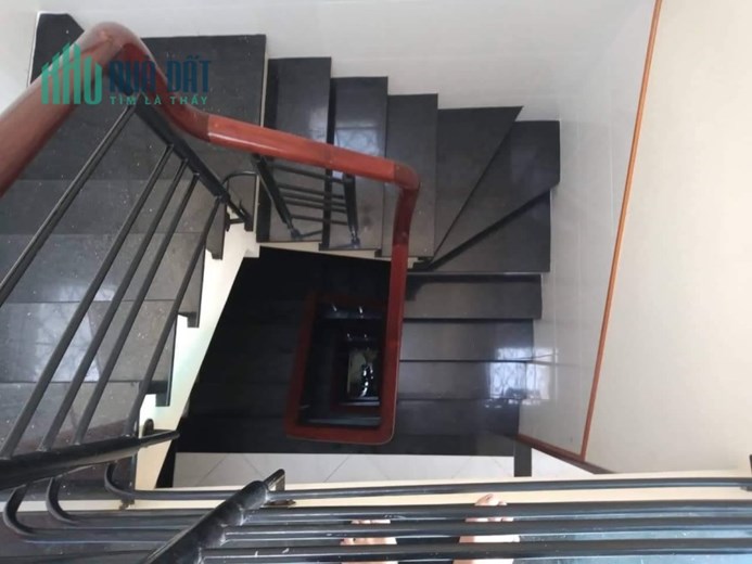 Lý Thái Tổ - QUẬN 10 - HẺM 5M TRƯỚC NHÀ, 5 TẦNG BTCT ĐÃ HOÀN CÔNG. 7 PHÒNG NGỦ, 8WC - GẢ GẤP 6 tỉ 3