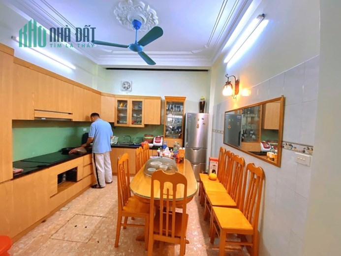 GIẢM SÁT CHÀO!!! Vị trí đẹp khu Yên Hòa, Cầu Giấy  48m2  4 Tầng, Nhỉnh 6 Tỷ