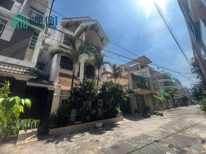 BIỆT THỰ MINI QUẬN 11 - HỒ BƠI, THANG MÁY - XE HƠI NGỦ TRONG NHÀ - 68M2 - 6 TẦNG BTCT - 6PN - SỔ NỞ