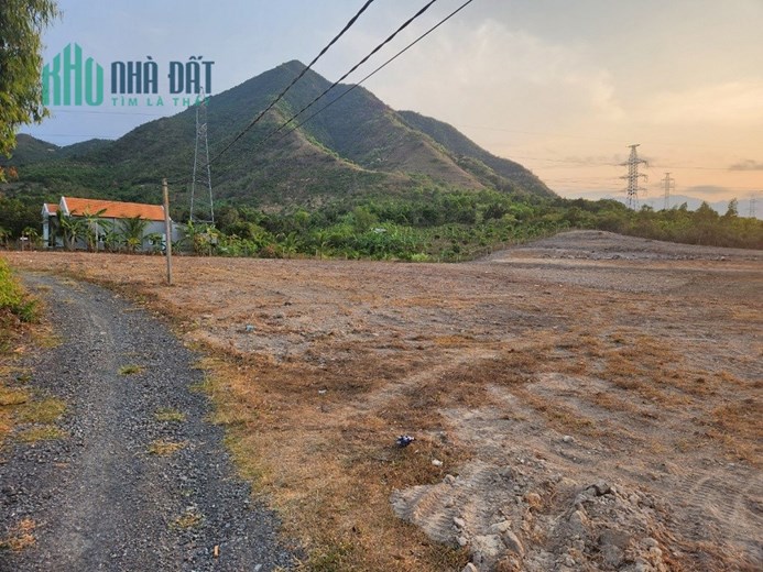 CHÍNH CHỦ CẦN BÁN NHANH Lô Đất Vị Trí Đắc Địa Tại Xã Ninh Ích, Ninh Hòa, Khánh Hòa