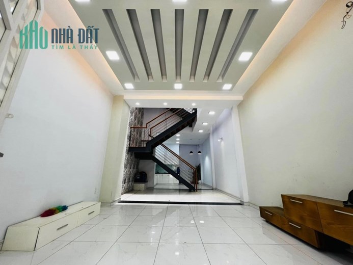 Bán nhà HXH ngủ trong nhà 4.5 x 15.5 - 3 tầng, Nguyễn Oanh - P17 - Gò Vấp