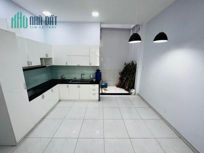 Bán nhà HXH ngủ trong nhà 4.5 x 15.5 - 3 tầng, Nguyễn Oanh - P17 - Gò Vấp