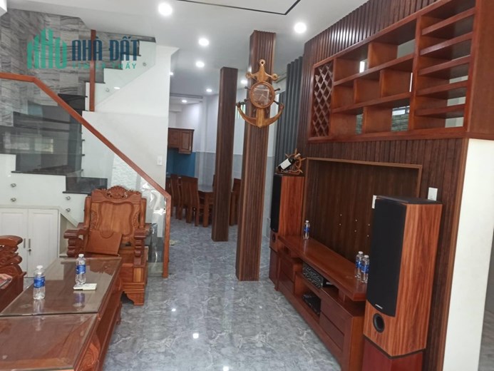 Trần Văn Quang TÂN BÌNH - NGAY CÔNG VIÊN- HẺM ÔTÔ ĐỖ CỬA - 55M2- 2 TẦNG MỚI - NỘI THẤT GỖ GÕ -