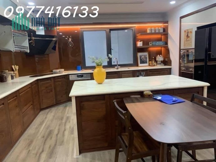 Mặt phố Bùi Thị Xuân, diện tích 98m2, kinh doanh, vỉa hè, Quận Hai Bà Trưng. Giá: 45tỷ