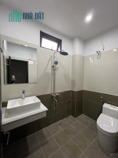 Bán nhà tại tập thể trung tâm 75, nhà phân lô S: 60m2 mặt tiền 4,5 m - Lô góc 2 mặt  thoáng