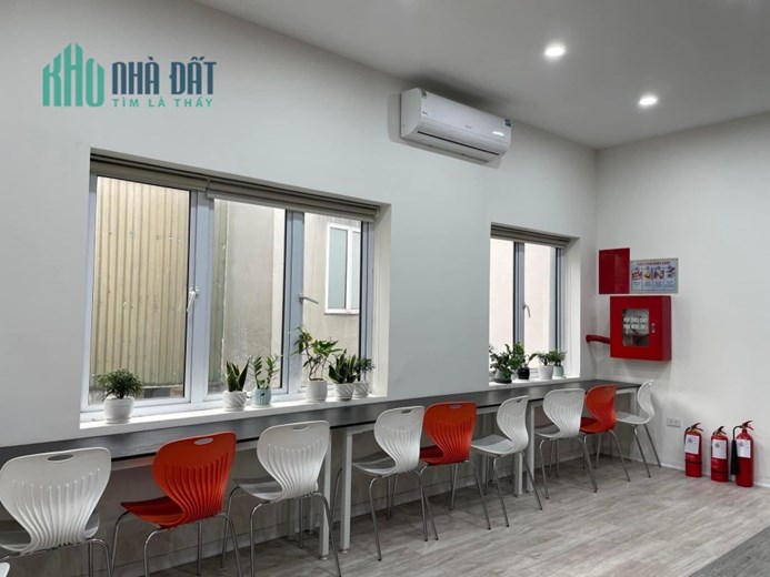 Cho thuê văn phòng 783m2 full nội thất đẹp đường Khâm Thiên, quận Đống Đa, Hà Nội