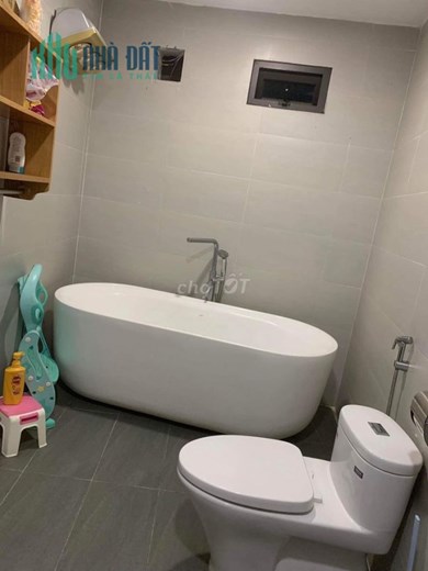 Chính chủ cho thuê nhà mặt tiền S130m2, 2 ngủ, 2wc,khách, tại Sóc Sơn, làm VP, spa, ở