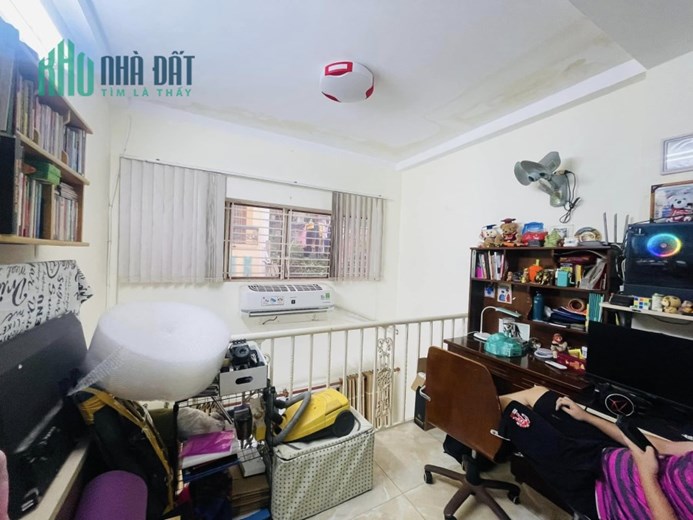 BÁN NHÀ CÁCH 50M RA HẺM XE HƠI NGUYỄN VĂN TRỖI,27M2 3 PHÒNG NGỦ NHỈNH 4 TỶ.
