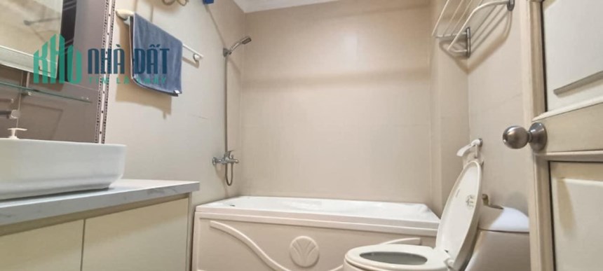Lê Thanh Nghị, Hai Bà Trưng, nhà đẹp, sát phố, lô góc, 48.5m2, 5 tầng 5 ngủ, Mt 4m, giá 5 tỉ 2
