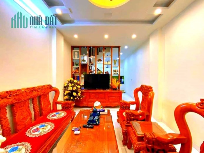 Bán nhà ngõ 72 Dương Quảng Hàm, Cầu Giấy, 40m2, 5 tầng, ô tô đỗ 10m, giá 6.5 tỷ