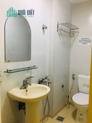 Đại La, Hai Bà Trưng, nhà đẹp ở ngay, ba bước ra phố, mặt tiền rộng, 46m2,  5 tầng , chỉ 4 tỉ 8.