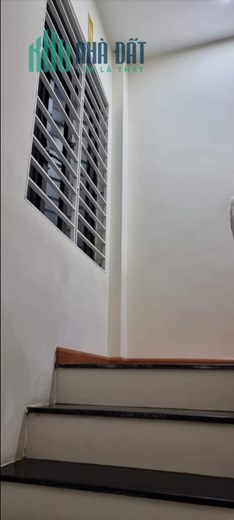 Bán Nhà Xuân La 35m mt4m 5 tầng Lô Góc Gần Hồ Tây 4 Tỷ 2