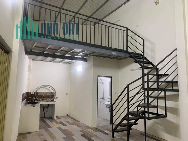 Cho thuê nhà cấp 4 diện tích 40m2, gác lửng 20m2 tại Thượng Thanh, Long Biên