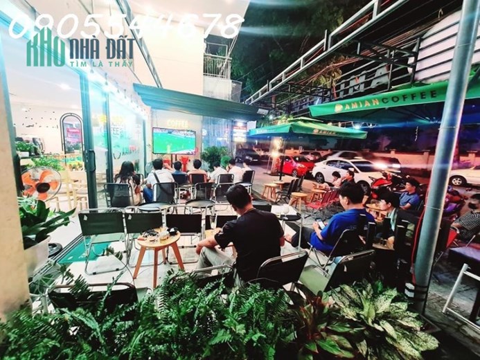 SANG GẤP QUÁN CÀ PHÊ MẶT TIỀN TIỂU LA