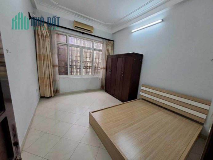 Cho thuê nhà nguyên căn, hộ gia đình, ở nhóm, 50m2, 5T, 4m. 6N, 11 tr, Thụy Khuê.