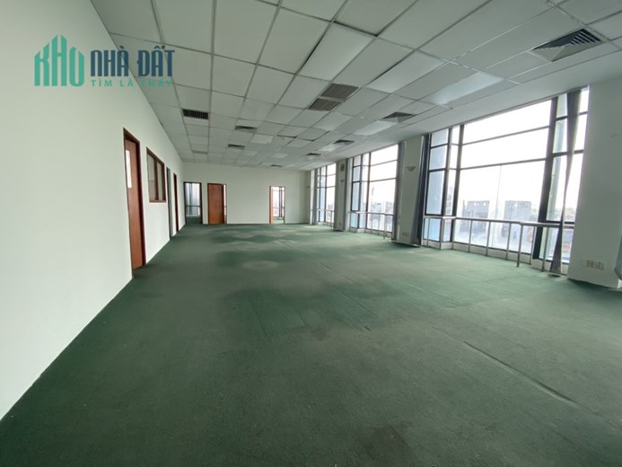 Cho thuê văn phòng chuyên nghiệp giá rẻ nhất quận Ba Đình: 270m2 và 430m2, miễn các loại phí dịch vụ