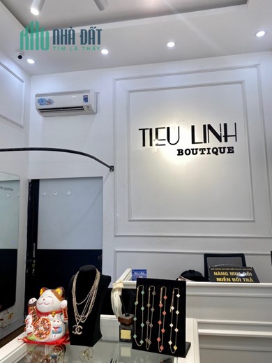 Do nhu cầu gia đình ở SG k quản lý dc cửa hàng nên e cần sang nhượng quán