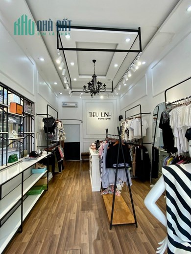 Do nhu cầu gia đình ở SG k quản lý dc cửa hàng nên e cần sang nhượng quán