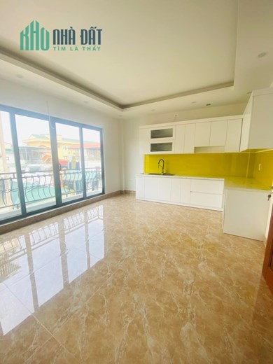 MỚI! BÁN NHÀ MẶT PHỐ TRẦN KHÁT CHÂN, VỊ TRÍ ĐẸP, VỈA HÈ RỘNG, NỞ HẬU, 45M2*5T*4,5M, 16 TỶ