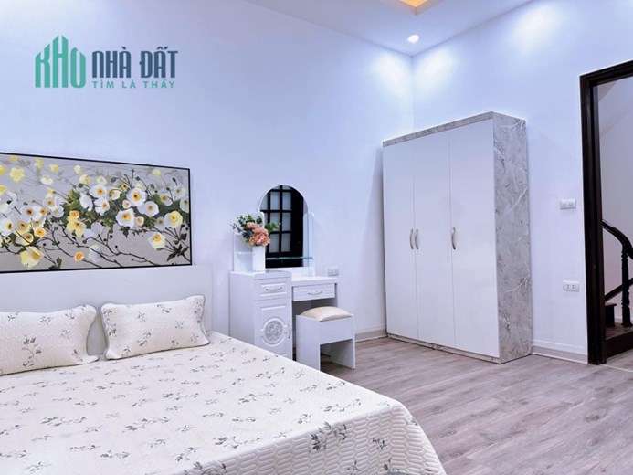 Bán nhà dòng tiền mới đẹp Pháo Đài Láng Đống Đa 46m 5 tầng 5.8 tỷ