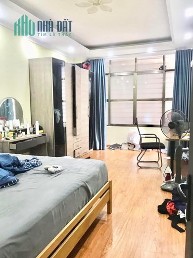 Bán nhà đẹp lô góc ngõ thông thoáng, Đường Láng Đống Đa 45m 4 tầng 4.2 tỷ