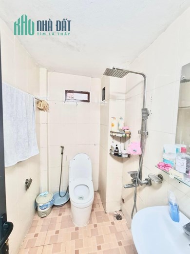 Bán nhà đẹp lô góc ngõ thông thoáng, Đường Láng Đống Đa 45m 4 tầng 4.2 tỷ