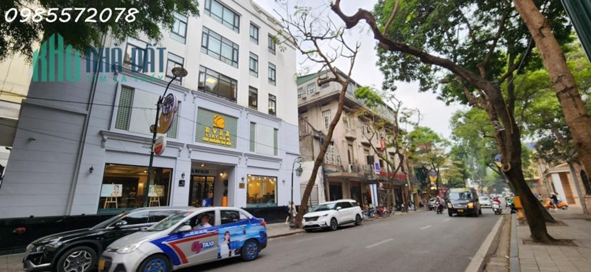 TOÀ NHÀ VĂN PHÒNG TRUNG TÂM QUẬN HOÀN KIẾM - ĐẤT VÀNG CỦA THỦ ĐÔ - DOANH THU GẦN 2 TỶ/TH