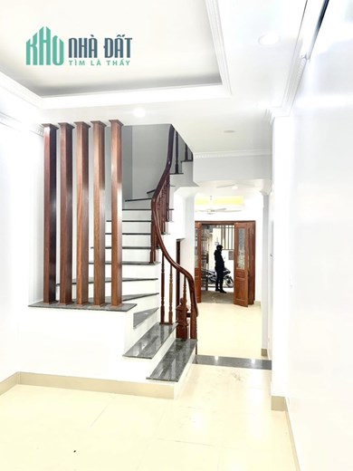 SIÊU HIẾM NGÕ Ô TÔ THÔNG PHỐ XUÂN LA-3 BƯỚC RA MẶT PHỐ-Ở SƯỚNG-KINH DOANH TỐT-40M2-CHỈ 5,5 TỶ