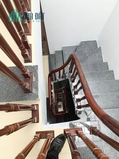 SIÊU HIẾM NGÕ Ô TÔ THÔNG PHỐ XUÂN LA-3 BƯỚC RA MẶT PHỐ-Ở SƯỚNG-KINH DOANH TỐT-40M2-CHỈ 5,5 TỶ