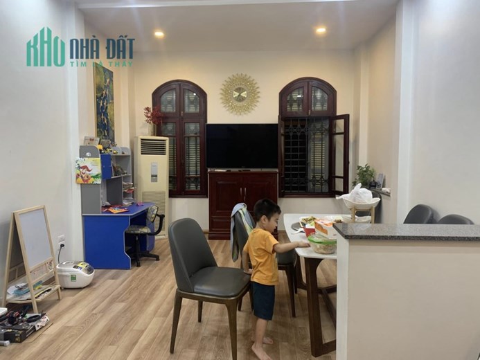 Phân lô ô tô tránh KD Trần Quang Diệu Hoàng Cầu Đống Đa DT 50m