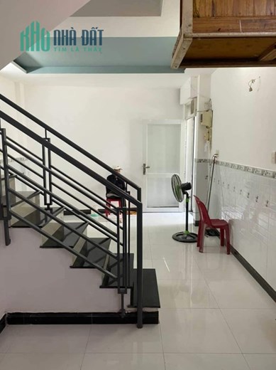 CÁCH HẺM OTO 1 CĂN - NHÀ NHỎ ĐỦ CÔNG NĂNG - SÁT QUẬN TRUNG TÂM .CHỈ 3.05 TỶ
