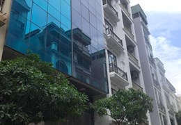 Bán gấp nhà 5 Tầng Mặt Phố Trần Đăng Ninh 40 m2 Giá 7,2 Tỷ Ô tô tránh vỉa hè rộng.
