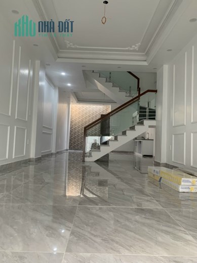 Bán nhà xây mới tinh phố 560 Thiên Lôi, diện tích 50m 3 tầng, GIÁ 2.6 tỉ