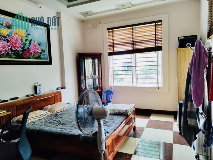 ⚜️ Bán nhà phân lô phố Nguyễn Văn Huyên, Cầu Giấy, Ô tô, Vỉa hè, 70m2 5T MT 7.4m, Chỉ 17.2 Tỷ ⚜️