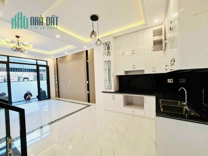 Bán nhà xây mới tinh ngõ 111 Đông Khê, diện tích 46m 4 tầng, GIÁ 2.95 tỉ