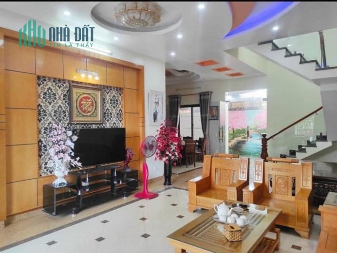 Cho Thuê Biệt thự 160 M Văn Cao full Đồ 20tr