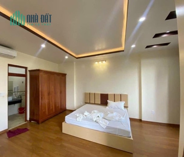 Cho Thuê Biệt thự 160 M Văn Cao full Đồ 20tr