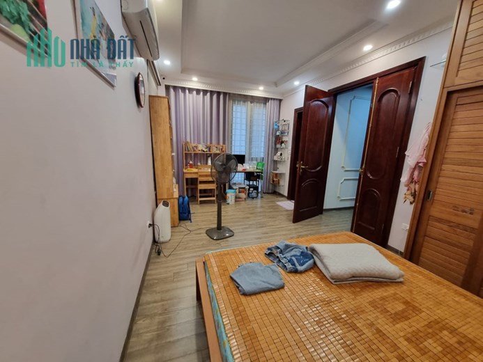 ⚜️ Bán nhà Phố Trần Duy Hưng, Cầu Giấy, 75m2 6T MT 12m, Chỉ 17.5 Tỷ ⚜️