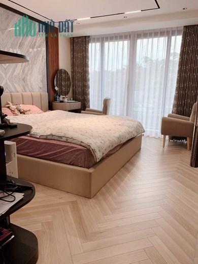 Hiếm! nhà mặt phố Nghi Tàm(Thanh Niên) 40m2 x5Tầng, kinh doanh sầm uất, giá 10.2 tỷ 0969693855