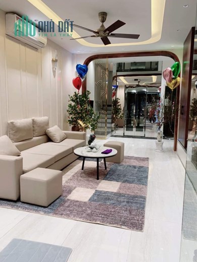 Hiếm! nhà mặt phố Nghi Tàm(Thanh Niên) 40m2 x5Tầng, kinh doanh sầm uất, giá 10.2 tỷ 0969693855
