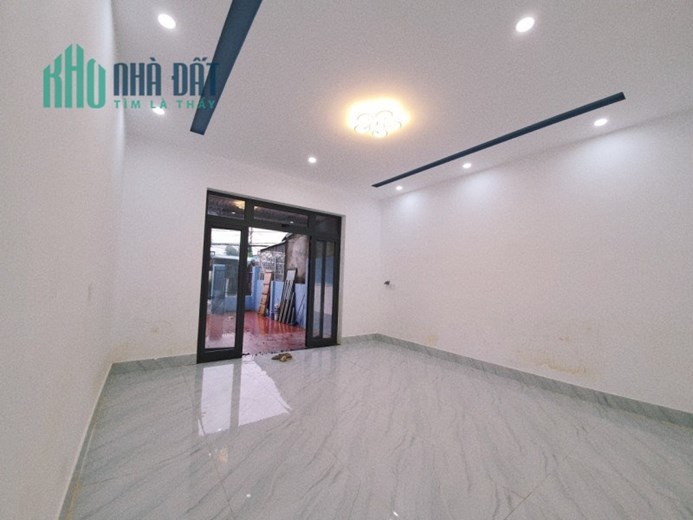 NHÀ ĐẸP Ở NGAY 110M2 - KIỆT ÔTÔ TRÁNH, ÔTÔ NGỦ TRONG SÂN - SAU ĐHSP -  CHỈ CÒN 2.05 TỶ