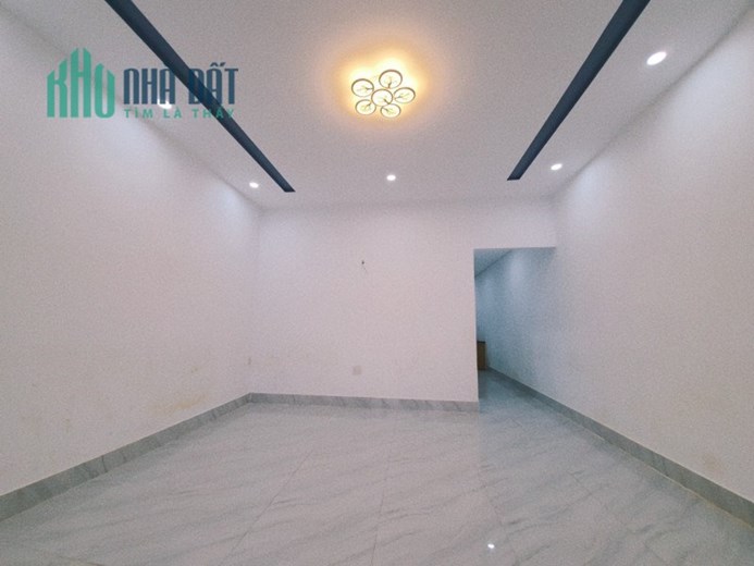 NHÀ ĐẸP Ở NGAY 110M2 - KIỆT ÔTÔ TRÁNH, ÔTÔ NGỦ TRONG SÂN - SAU ĐHSP -  CHỈ CÒN 2.05 TỶ