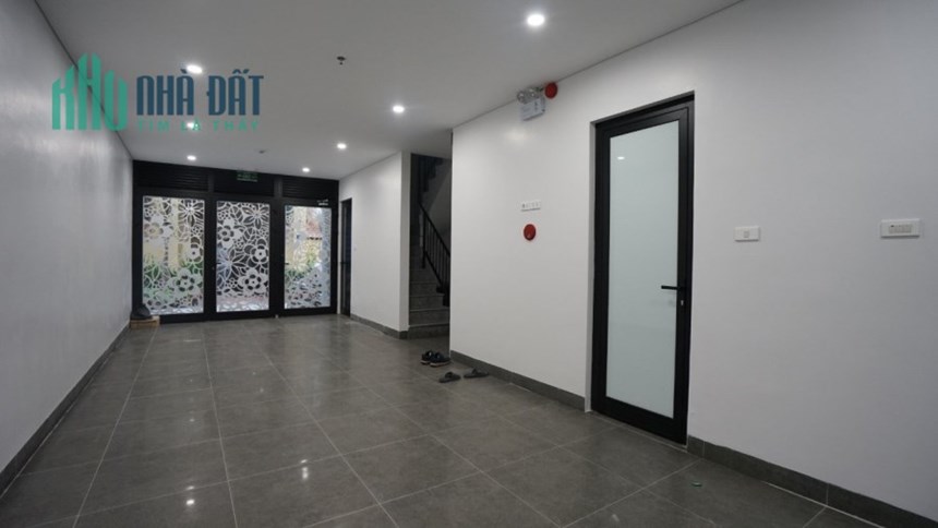 Homestay Xuân Diệu Hồ Tây, 8 tầng, đường ô tô, dòng tiền 808triệu/năm, 22.9 tỷ